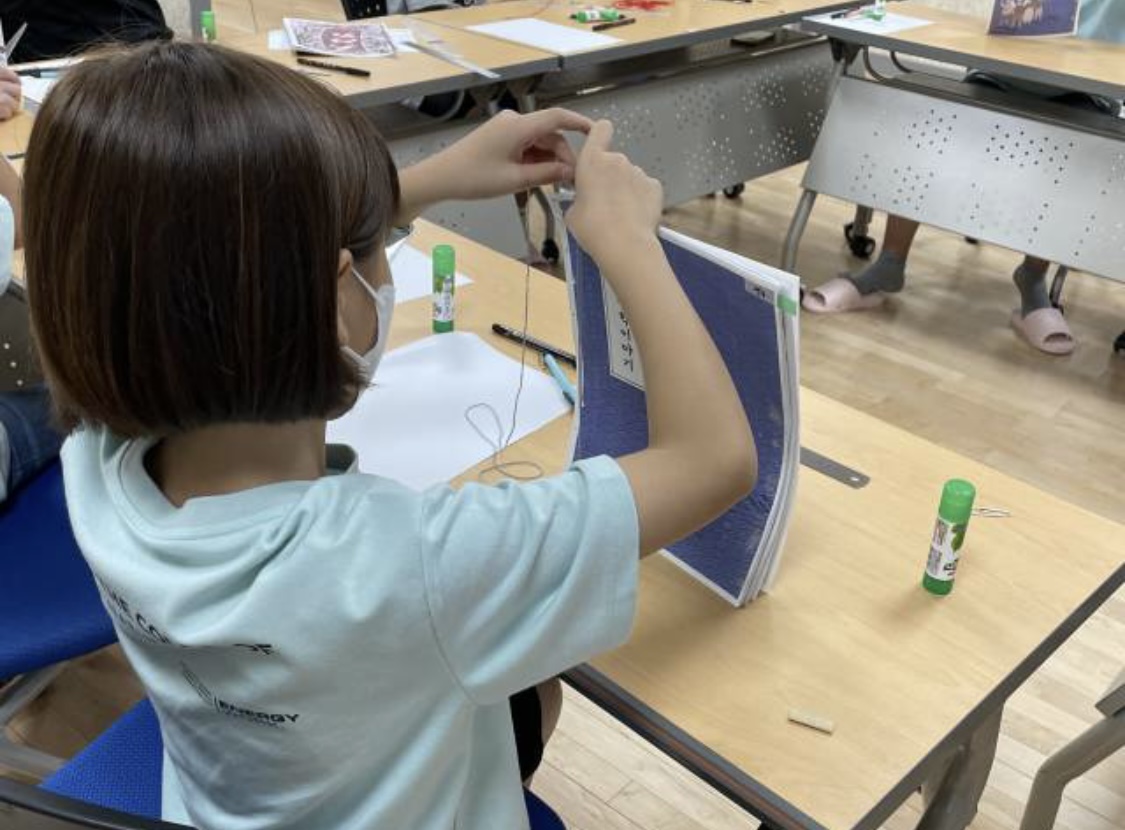 2022년 7월부터 8월까지 지역문화인력 지원사업인 동학을 내마음속에 파놓아 판화 수업 사진입니다6