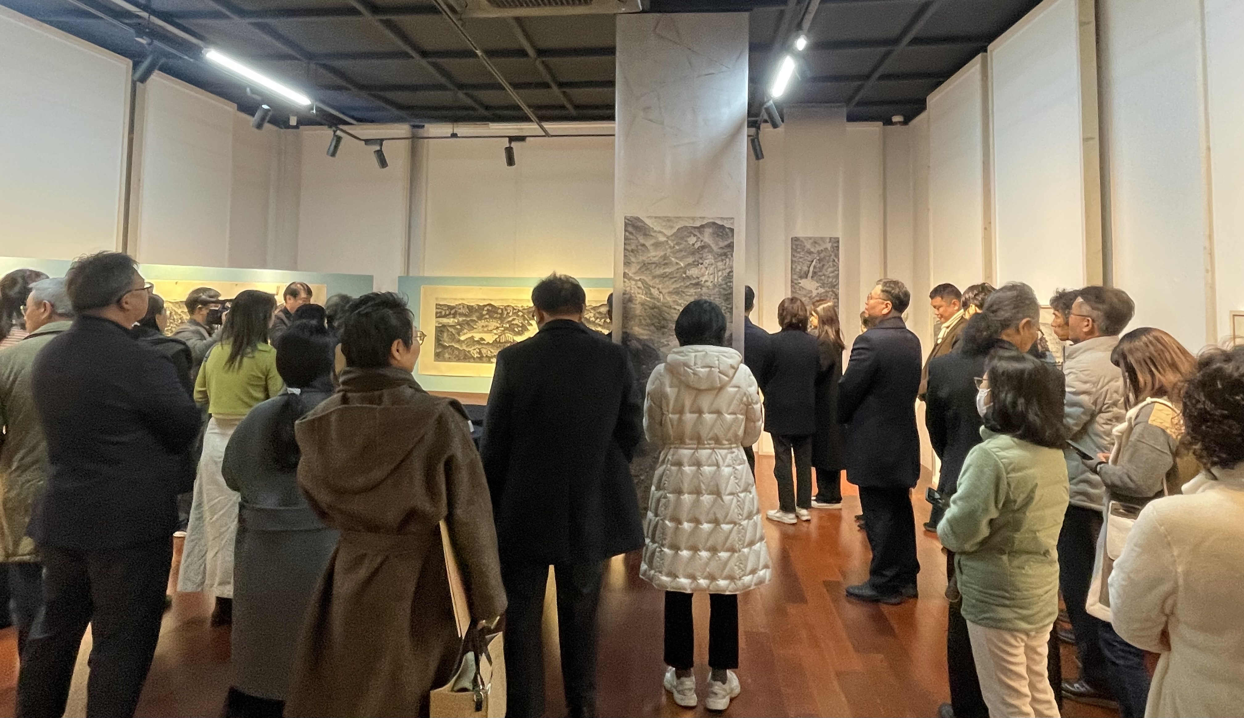 부안에 산다 김억 목판화전 관람